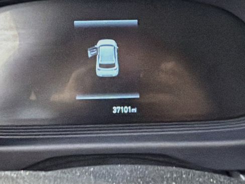Used 2025 Hyundai Venue SEL FWD image 19