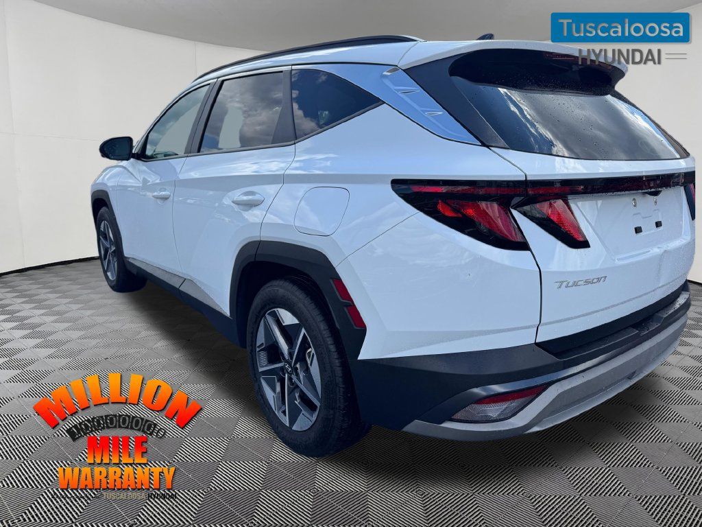 Used 2025 Hyundai Tucson SEL FWD image 4