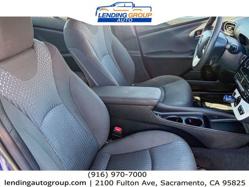 Used 2017 Toyota Prius Two w/ Prius Two Safety Plus Package FWD image 15