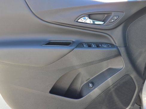 Used 2024 Chevrolet Equinox LT image 22
