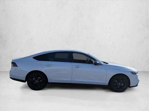 Used 2025 Honda Accord SE image 4