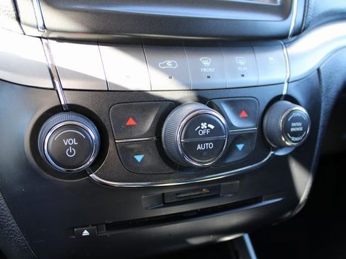 Used 2019 Dodge Journey Crossroad image 23