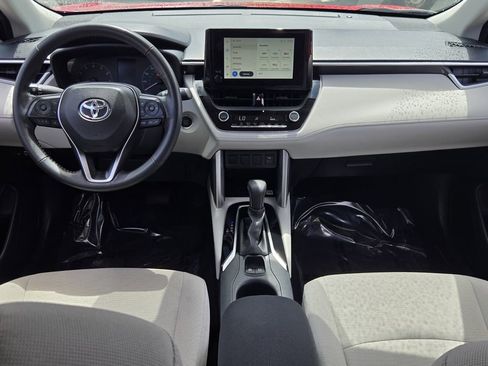 Used 2023 Toyota Corolla Cross LE image 13