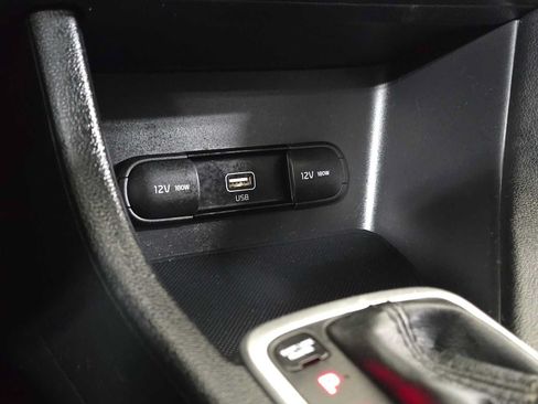 Used 2022 Kia Sportage LX AWD/4WD image 32