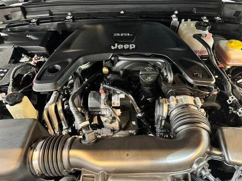 Used 2021 Jeep Wrangler Unlimited Sport image 46