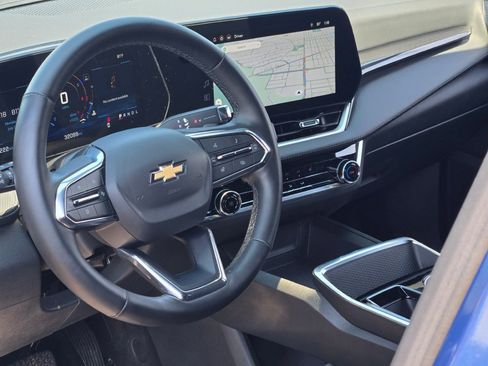 Used 2025 Chevrolet Equinox LT FWD image 22