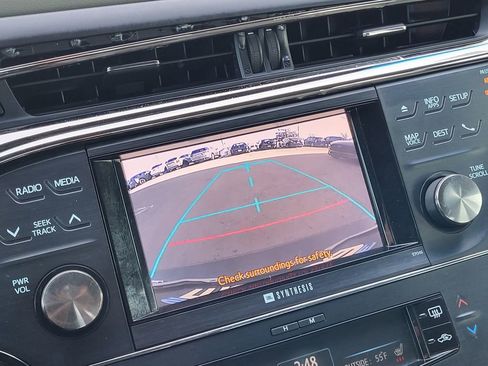 Used 2013 Toyota Avalon Limited image 16