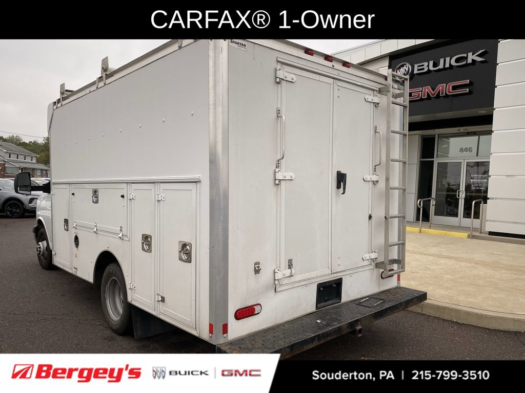 Used 2016 GMC Savana 3500 RWD image 3