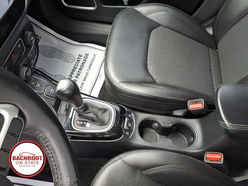 Used 2019 Jeep Compass Latitude AWD/4WD image 15