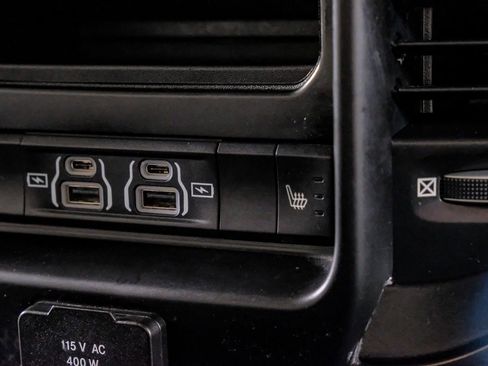 Used 2022 RAM 2500 Limited image 32