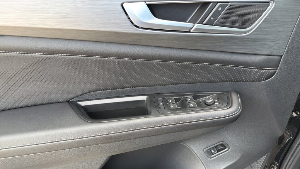 New 2026 Volkswagen Atlas Cross Sport SE FWD image 20