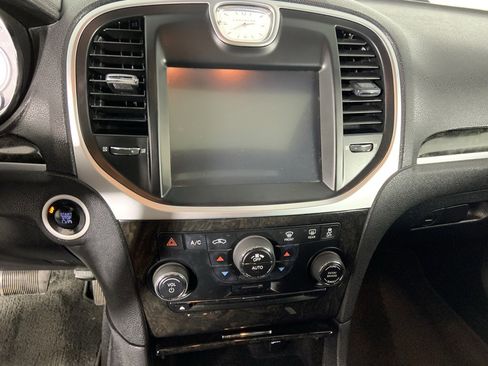 Used 2014 Chrysler 300 C w/ Beats Audio Group image 12