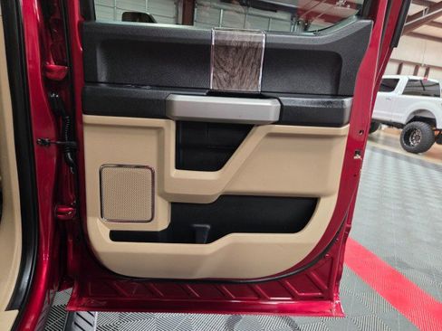 Used 2017 Ford F250 Lariat w/ Lariat Value Package AWD/4WD image 38