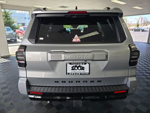 New 2026 Toyota 4Runner TRD Sport Premium AWD/4WD image 4