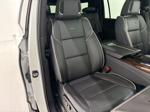 Used 2022 Cadillac Escalade ESV Premium Luxury AWD/4WD image 21