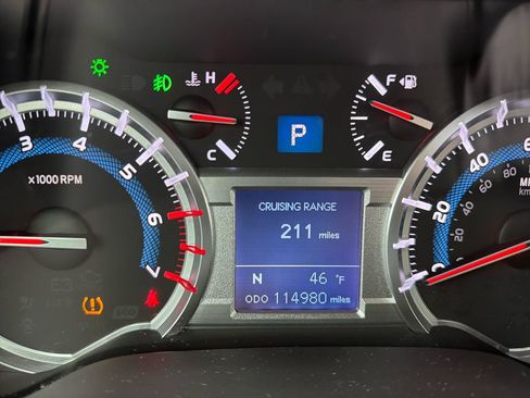 Used 2015 Toyota 4Runner SR5 Premium AWD/4WD image 28