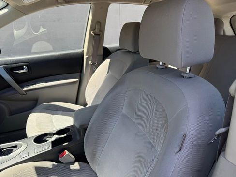 Used 2015 Nissan Rogue S AWD/4WD image 16
