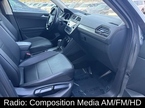 Used 2019 Volkswagen Tiguan SE w/ Panoramic Sunroof Package image 5