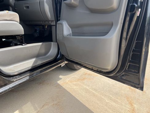 Used 2013 Nissan NV 2500 SV w/ Technology Pkg RWD image 28