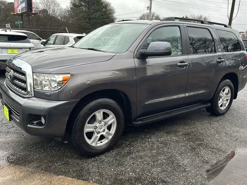 Used 2015 Toyota Sequoia SR5 image 8