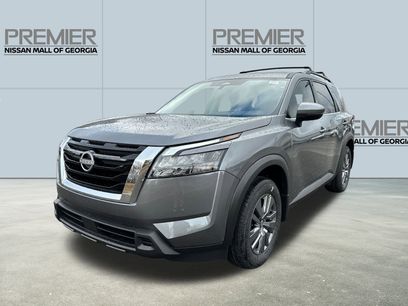 New 2025 Nissan Pathfinder SV w/ SV Premium Package