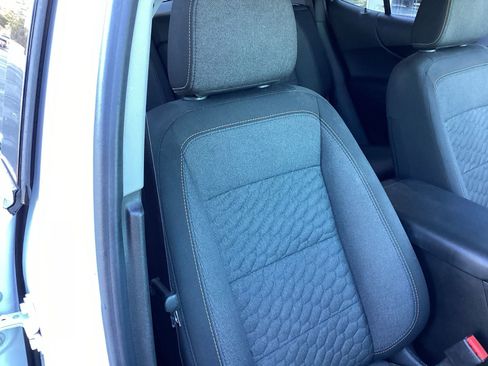 Used 2020 Chevrolet Equinox LT image 19