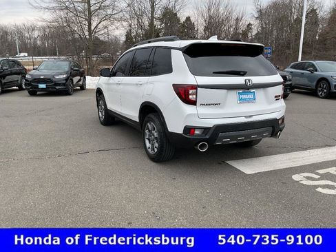 Certified 2023 Honda Passport TrailSport image 4