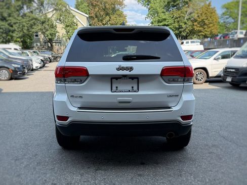 Used 2018 Jeep Grand Cherokee Limited AWD/4WD image 10