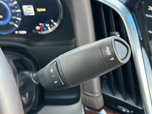 Used 2016 Cadillac Escalade Premium image 29