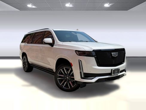 Used 2021 Cadillac Escalade ESV Sport w/ Driver Assist Tech Package RWD image 6