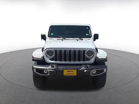 Used 2025 Jeep Wrangler Unlimited Sahara AWD/4WD image 4