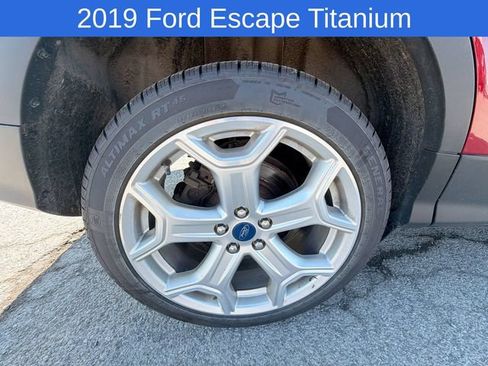 Used 2019 Ford Escape Titanium AWD/4WD image 9
