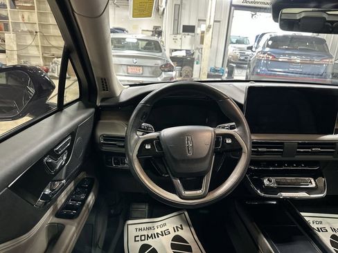 Used 2023 Lincoln Corsair Reserve w/ Equipment Group 201A image 11