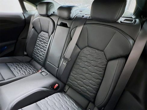 New 2026 Audi RS e-tron GT Base image 20