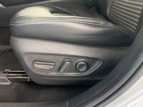 Used 2023 Toyota Highlander XSE AWD/4WD image 54