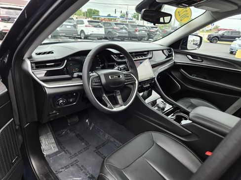 Used 2022 Jeep Grand Cherokee Limited 4xe AWD/4WD image 2