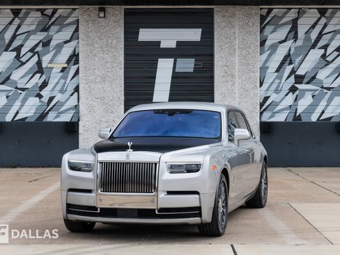 Used 2023 Rolls-Royce Phantom Sedan w/ The Phantom Package image 7