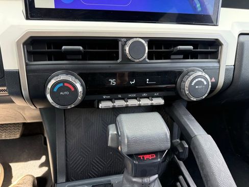 Used 2024 Toyota Tacoma TRD Off-Road image 13