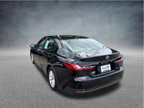Used 2025 Toyota Camry LE w/ Convenience Package FWD image 8