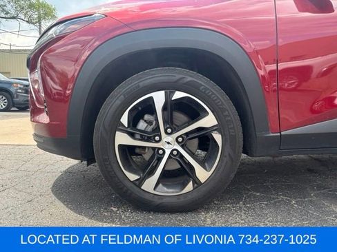 Certified 2024 Chevrolet Trax RS w/ Sunroof Package FWD image 5