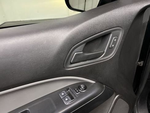 Certified 2019 Chevrolet Colorado W/T w/ Custom Special Edition AWD/4WD image 21