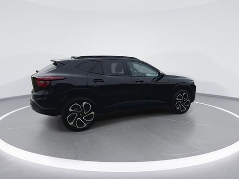 Used 2024 Chevrolet Trax RS image 12