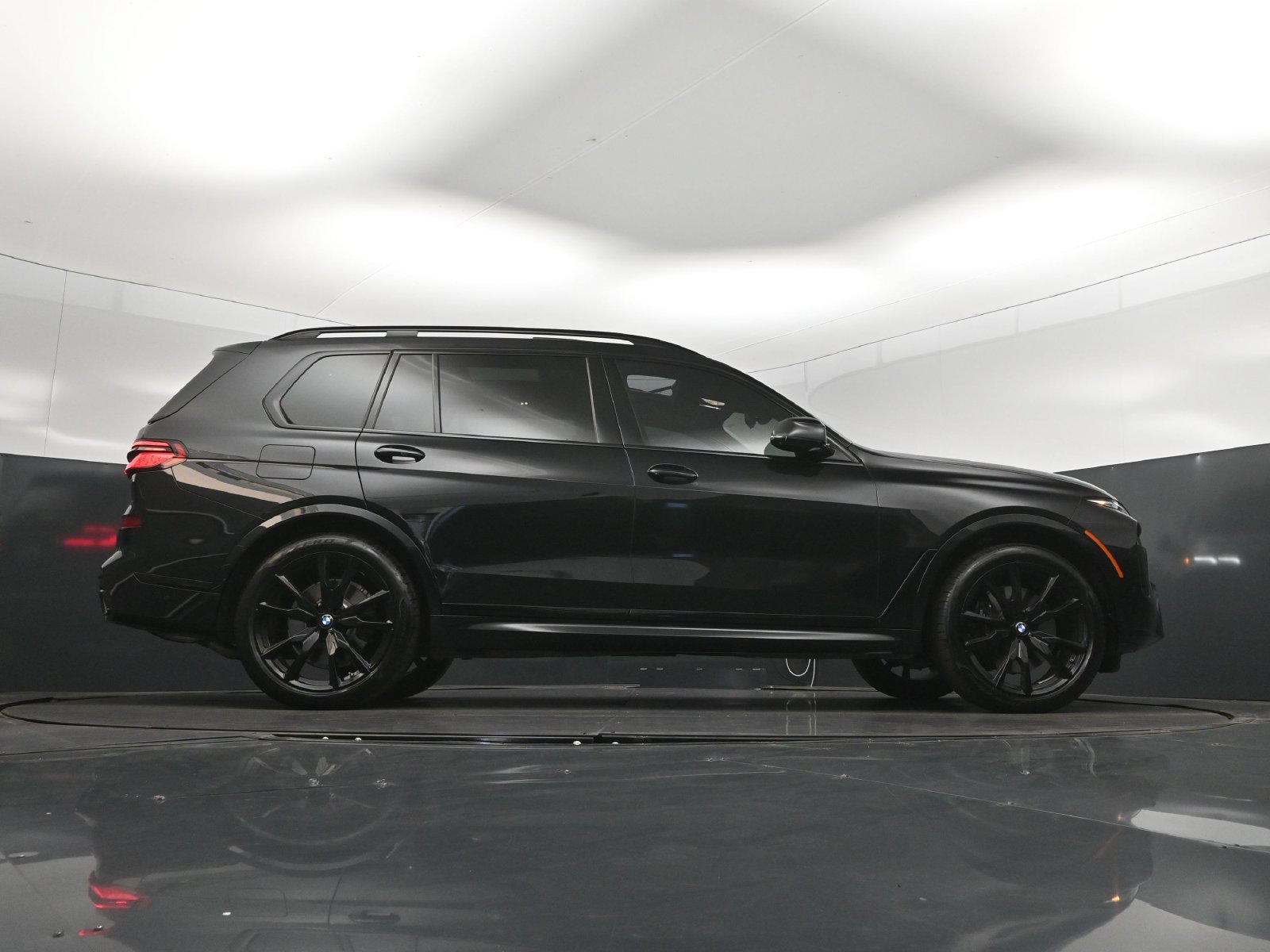 Certified 2026 BMW X7 xDrive40i w/ M Sport Package AWD/4WD image 43