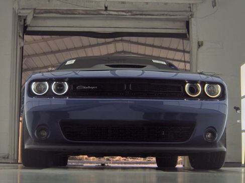 Used 2019 Dodge Challenger R/T Scat Pack w/ T/A Package RWD image 5