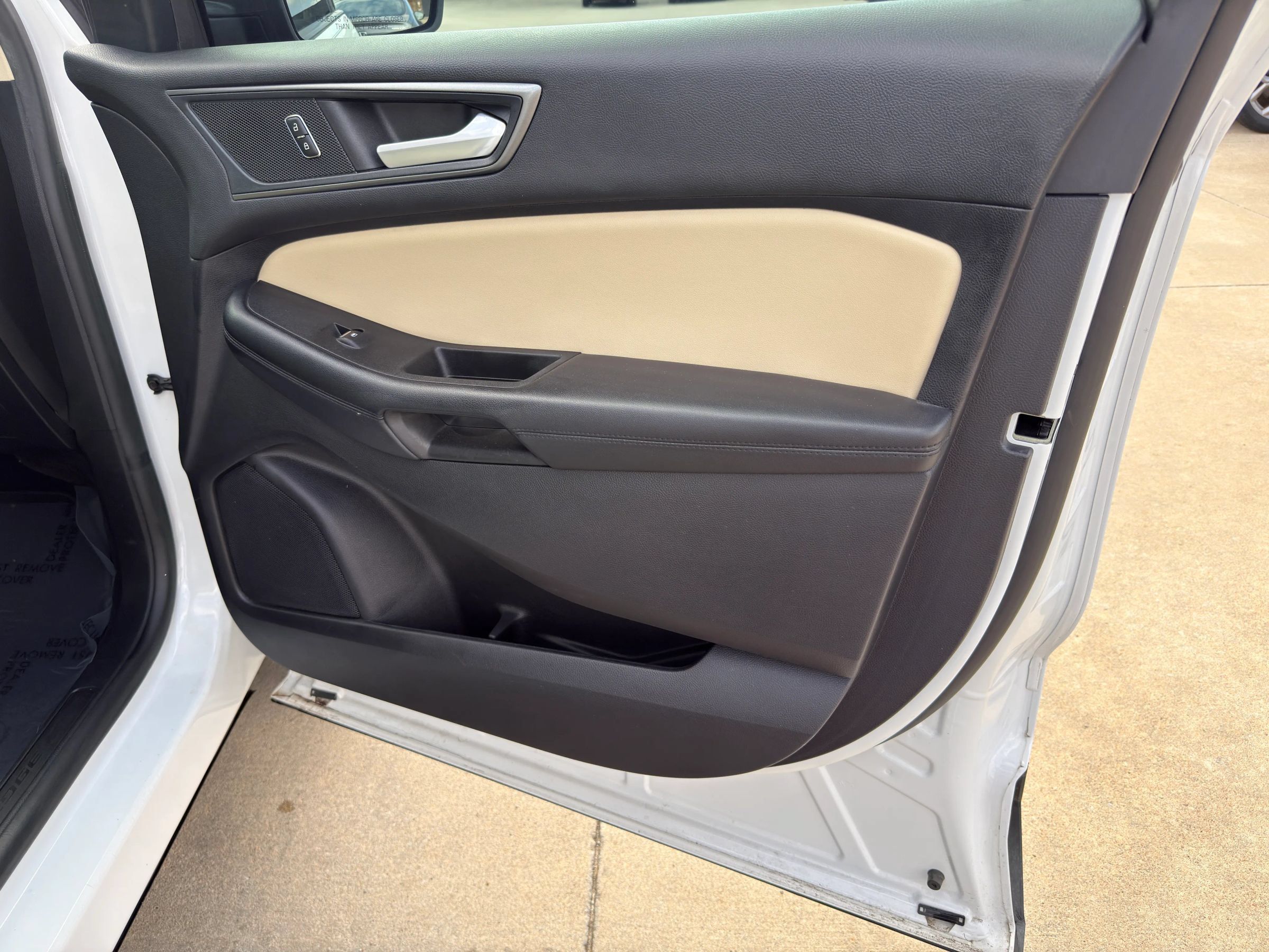 Used 2020 Ford Edge SE FWD image 28
