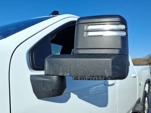 Used 2024 Chevrolet Silverado 2500 LT image 6