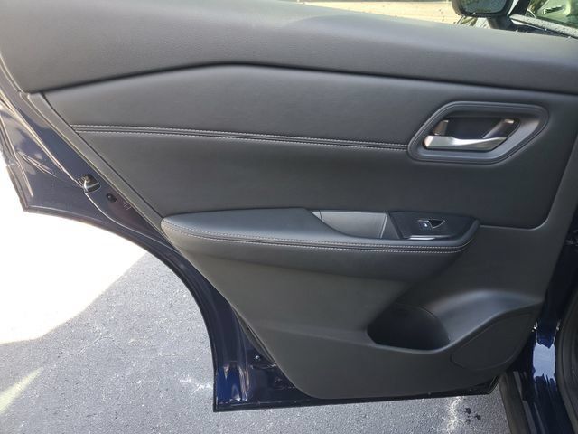 Certified 2026 Nissan Rogue SL FWD image 7