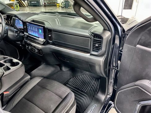 Used 2022 Chevrolet Silverado 1500 LT image 28