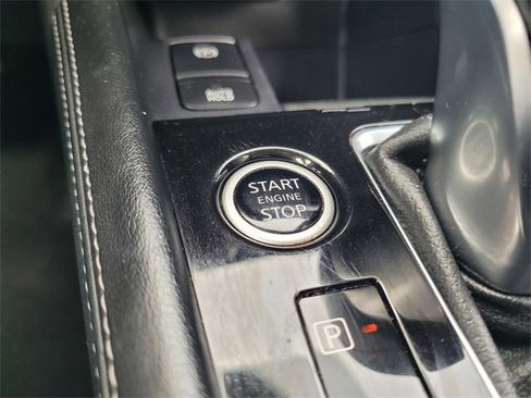 Certified 2021 Nissan Kicks SV image 26