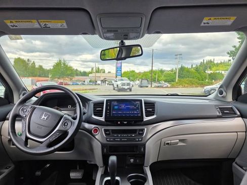 Used 2017 Honda Ridgeline RTL-T image 10
